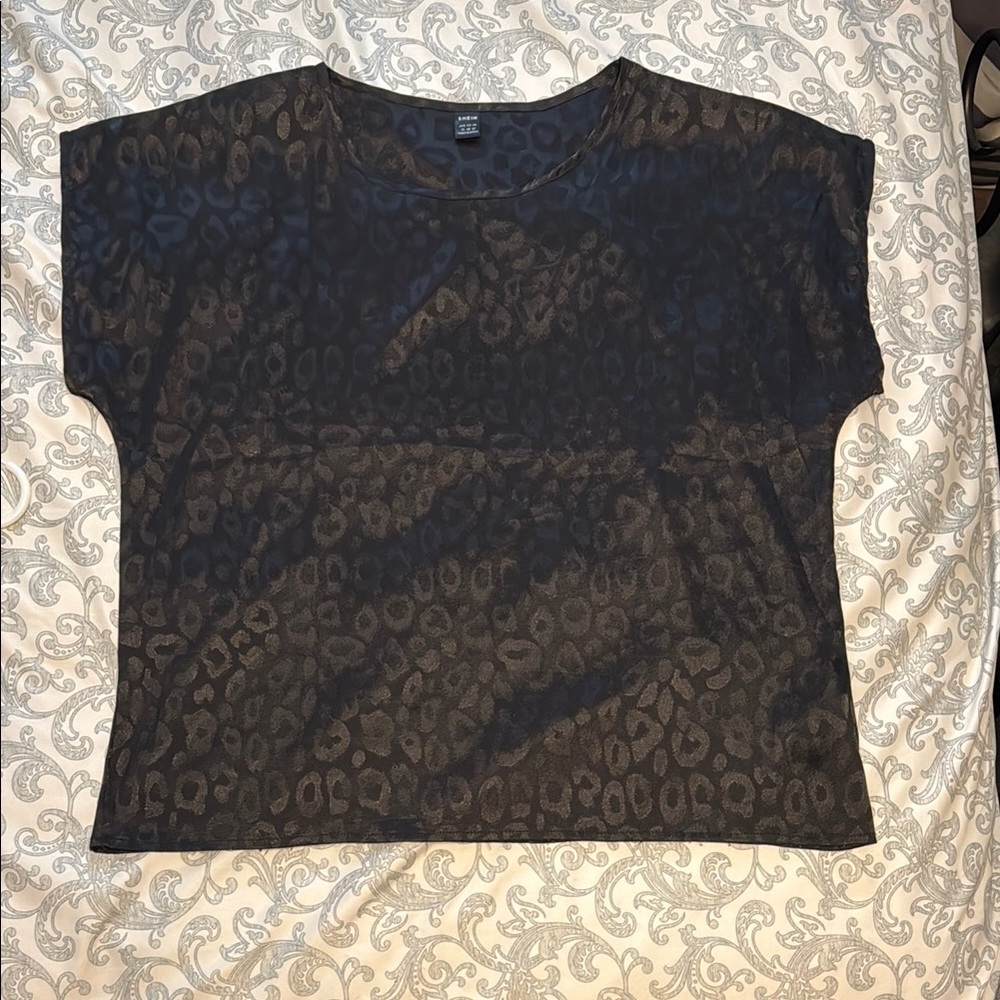 SHEIN Black Boxy Relaxed T-Shirt